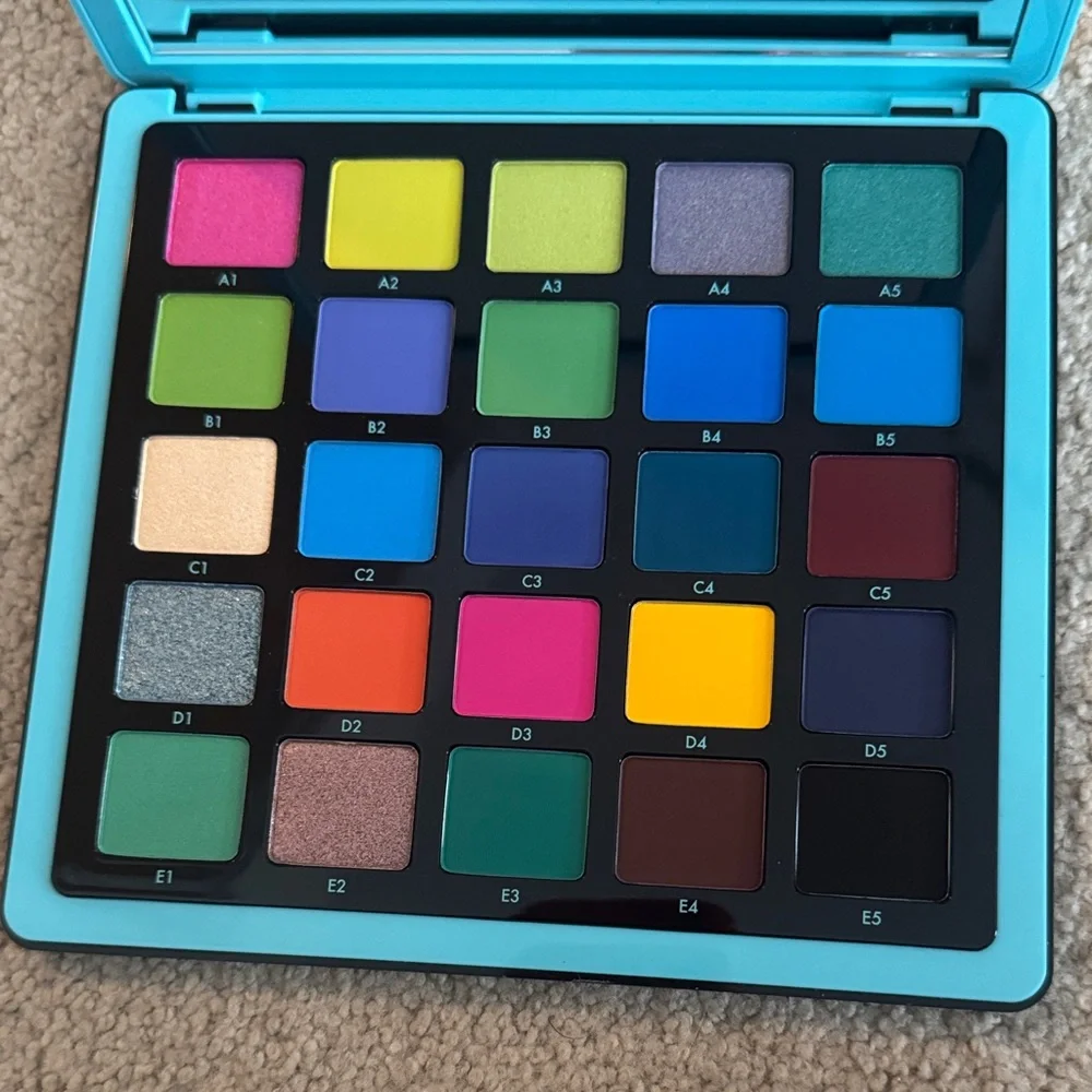 Anastasia Beverly Hills norvina Blue Palette